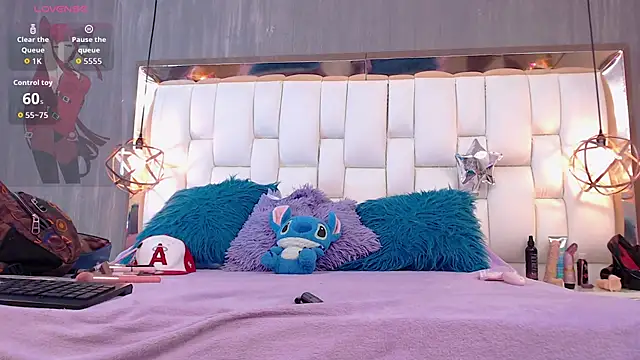 Foxxy Doll online show from 13, 1, 2026