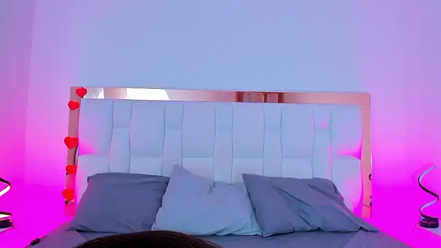 ZoeBarnett online show from 20, 3, 2026