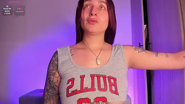 scarlett Collinss online show from 18, 12, 2025