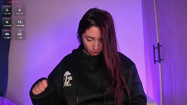 scarlett Collinss online show from 23, 12, 2025