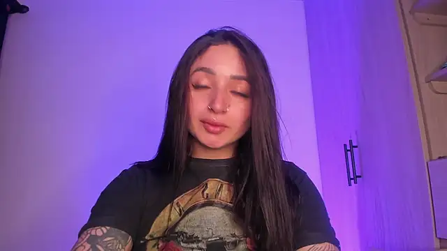 Snapshot of scarlett_Collinss chatting on 25, 5, 2026 scarlett Collinss online show from 25, 5, 2026