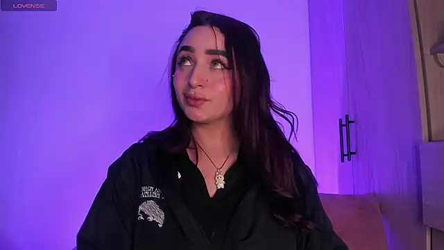 scarlett Collinss online show from 26, 11, 2025