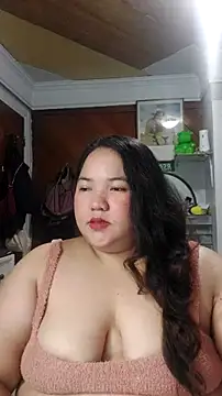 Snapshot of LianaCruzado chatting on 6, 8, 2026 LianaCruzado online show from 6, 8, 2026
