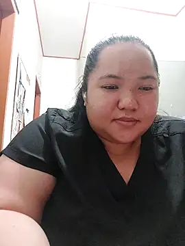 LianaCruzado online show from 4, 4, 2026