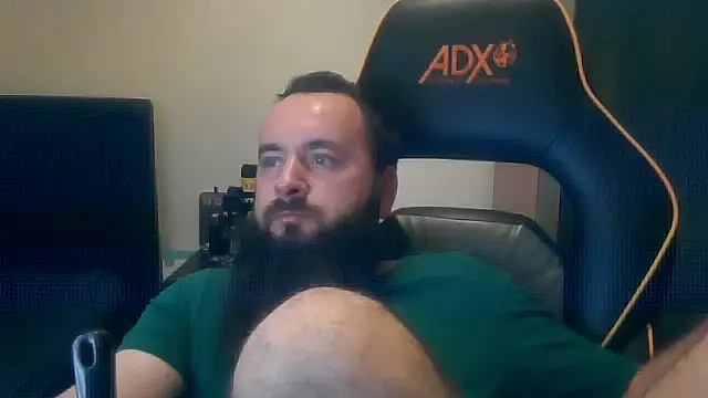 LondonMan1988 online show from 5, 12, 2025