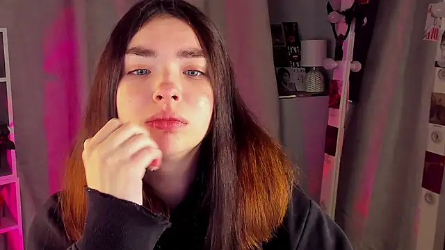 Marissa Garcia online show from 26, 9, 2025