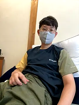 tom19899q online show from 15, 9, 2025