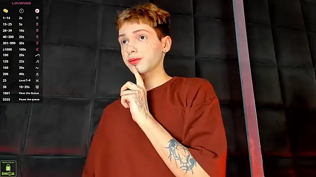 Snapshot of ColeStorm chatting on 25, 11, 2025 ColeStorm online show from 25, 11, 2025