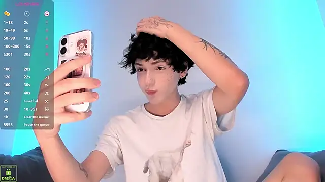 Snapshot of ColeStorm chatting on 12, 11, 2025 ColeStorm online show from 12, 11, 2025