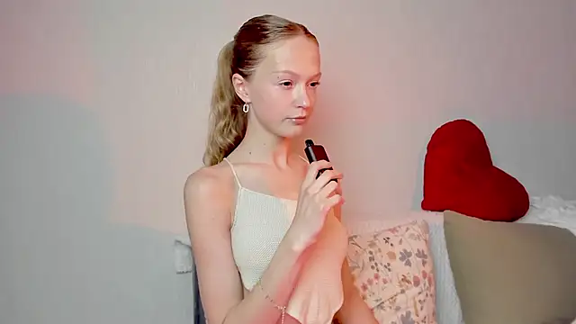 Kara smalltits online show from 14, 6, 2026