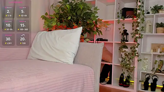 Kara smalltits online show from 4, 12, 2025