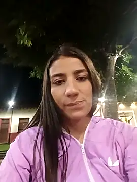Snapshot of -juicy_ chatting on 24, 10, 2025 -juicy  online show from 24, 10, 2025