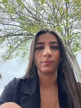 -juicy  online show from 8, 2, 2026