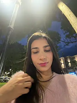 -juicy  online show from 29, 7, 2026