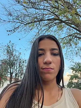 -juicy  online show from 26, 2, 2026