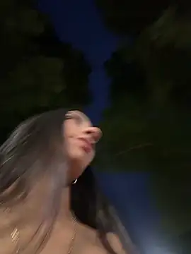 -juicy  online show from 8, 5, 2026