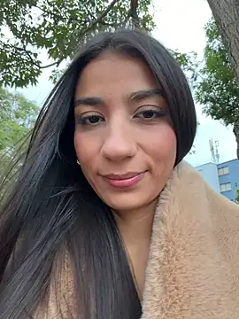 -juicy  online show from 16, 2, 2026