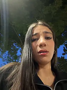 -juicy  online show from 13, 5, 2026