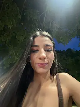 -juicy  online show from 7, 7, 2026