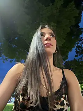 -juicy  online show from 12, 5, 2026