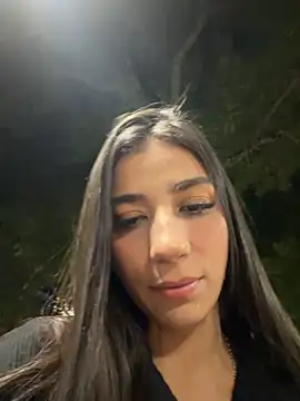 -juicy  online show from 25, 5, 2026