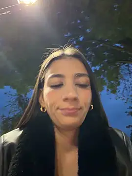 -juicy  online show from 12, 4, 2026