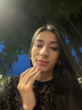 -juicy  online show from 12, 7, 2026