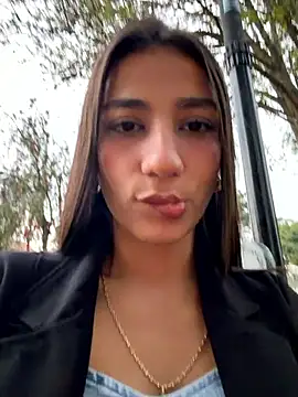 -juicy  online show from 16, 3, 2026