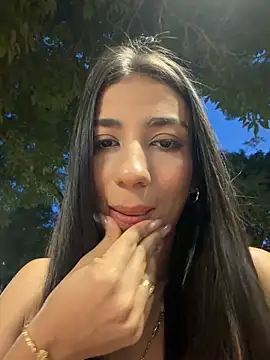 -juicy  online show from 24, 5, 2026