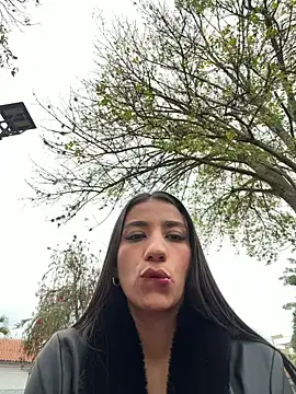 -juicy  online show from 22, 2, 2026