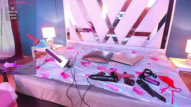 Snapshot of Lena_Bdsm chatting on 4, 11, 2025 Lena Bdsm online show from 4, 11, 2025