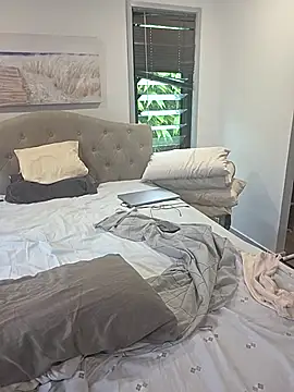 iamthepublickmasterbater online show from 12, 2, 2026