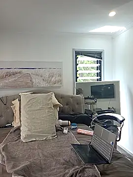 iamthepublickmasterbater online show from 10, 2, 2026