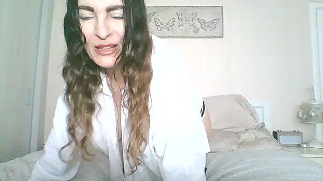 EllaKent online show from 2, 3, 2026