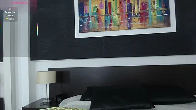 Snapshot of VioletLux chatting on 17, 11, 2025 VioletLux online show from 17, 11, 2025