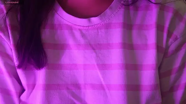 NidhiChandra online show from 28, 4, 2026