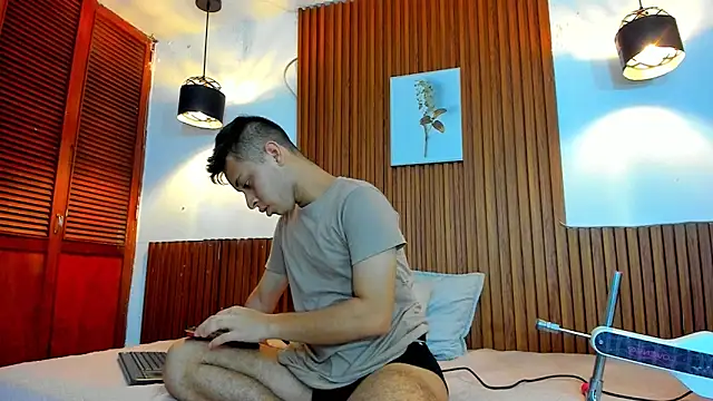 Snapshot of David_niet chatting on 8, 11, 2025 David niet online show from 8, 11, 2025