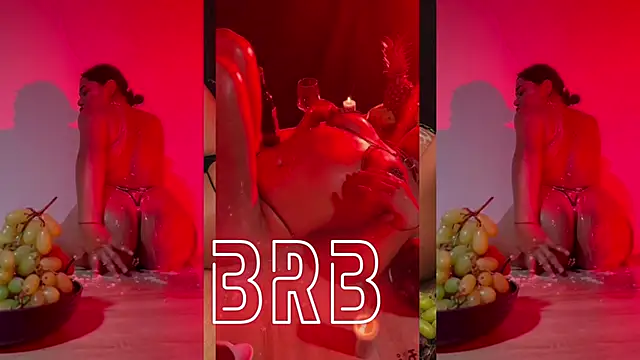 Issafoxx online show from 18, 4, 2026