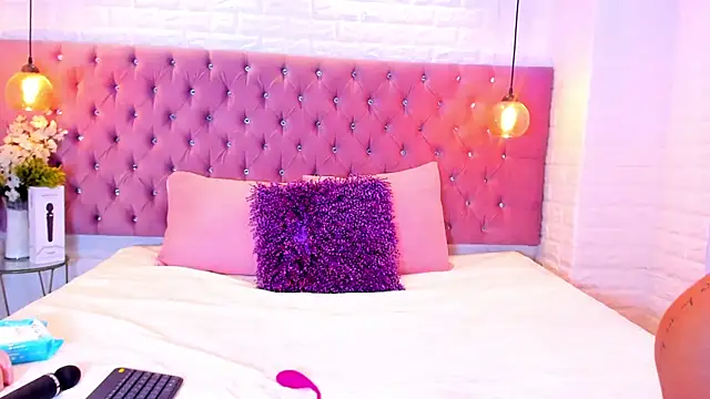 Snapshot of anette_bennet chatting on 10, 10, 2025 anette bennet online show from 10, 10, 2025