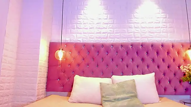 Snapshot of anette_bennet chatting on 4, 12, 2025 anette bennet online show from 4, 12, 2025