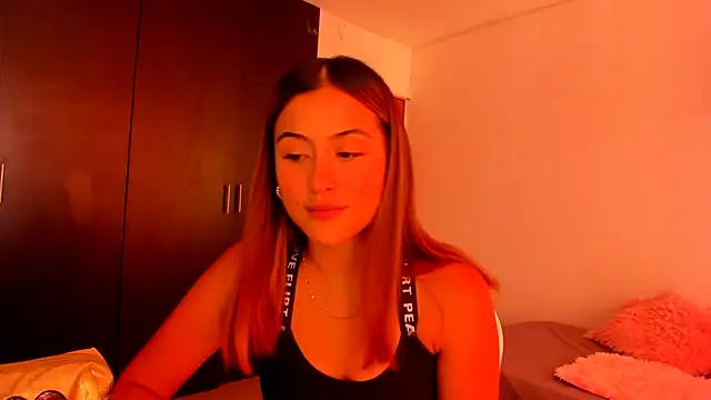 Snapshot of Ana__Pink chatting on 25, 10, 2025 Ana Pink online show from 25, 10, 2025