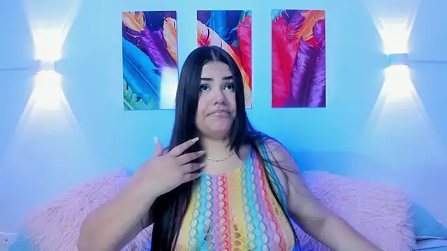 LucyColleen online show from 17, 9, 2025