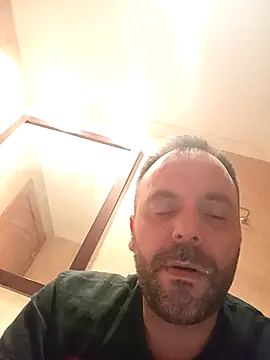 Snapshot of manchego85 chatting on 4, 5, 2026 manchego85 online show from 4, 5, 2026