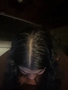 Snapshot of 1n0nlythroat chatting on 20, 12, 2025 1n0nlythroat online show from 20, 12, 2025