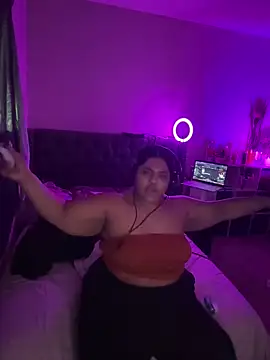 Snapshot of 1n0nlythroat chatting on 13, 12, 2025 1n0nlythroat online show from 13, 12, 2025