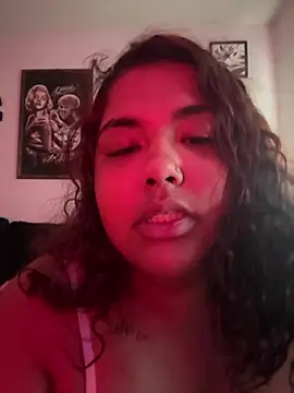 Snapshot of 1n0nlythroat chatting on 26, 5, 2026 1n0nlythroat online show from 26, 5, 2026