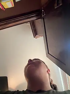 Snapshot of 1n0nlythroat chatting on 11, 2, 2026 1n0nlythroat online show from 11, 2, 2026