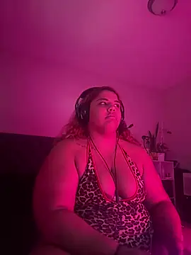 Snapshot of 1n0nlythroat chatting on 28, 4, 2026 1n0nlythroat online show from 28, 4, 2026