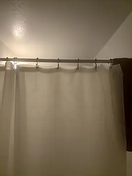 Snapshot of 1n0nlythroat chatting on 15, 1, 2026 1n0nlythroat online show from 15, 1, 2026