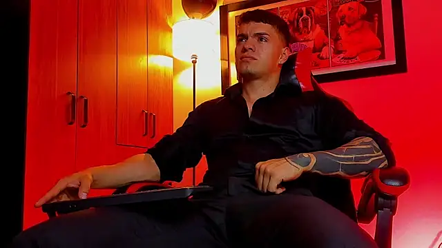 ALPHA DOMINUS  online show from 26, 11, 2025